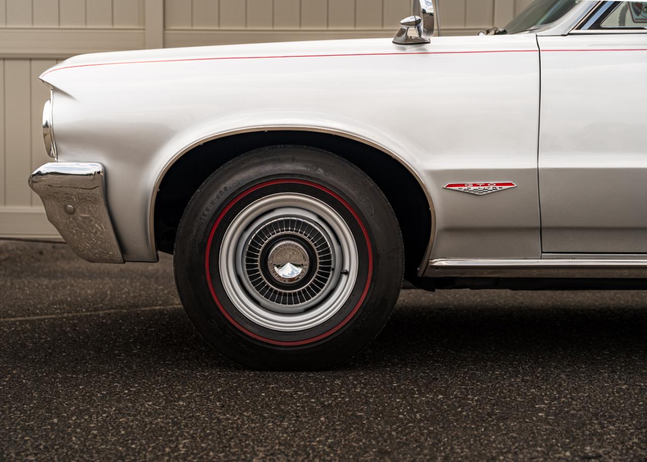 Pontiac GTO  1964