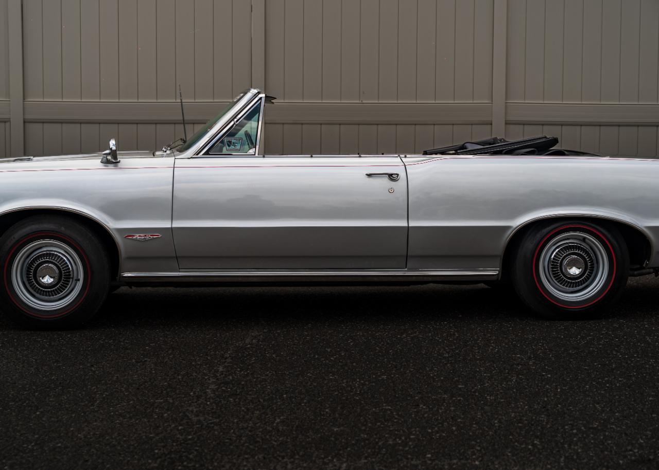 Pontiac GTO  1964