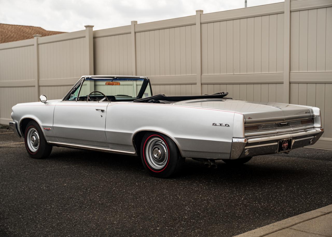 Pontiac GTO  1964