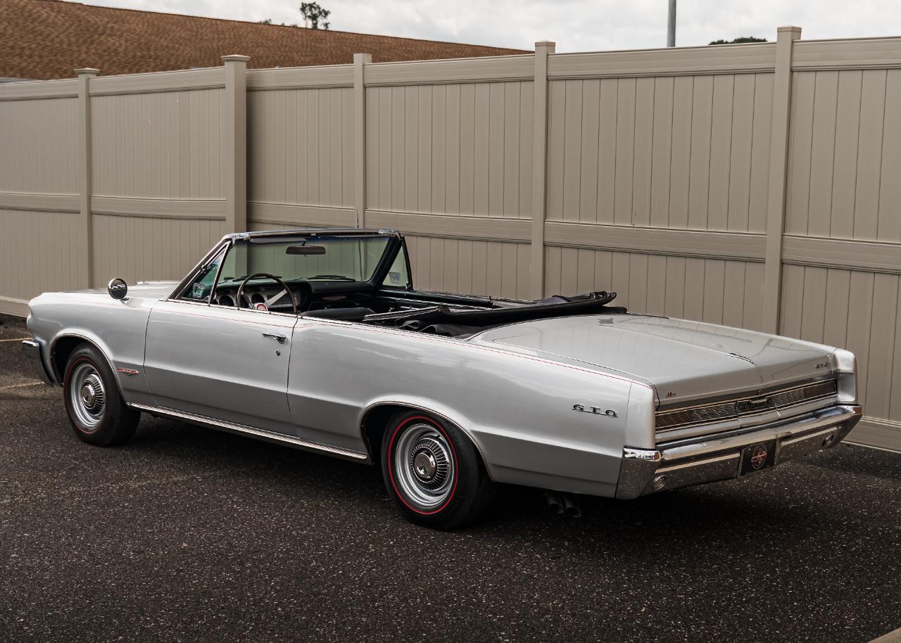 Pontiac GTO  1964