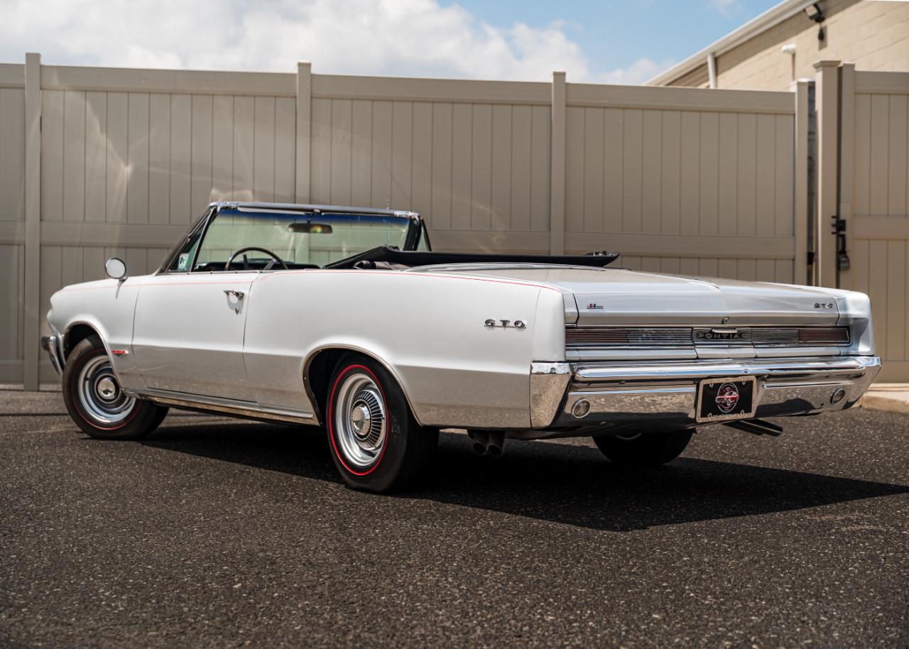 Pontiac GTO  1964