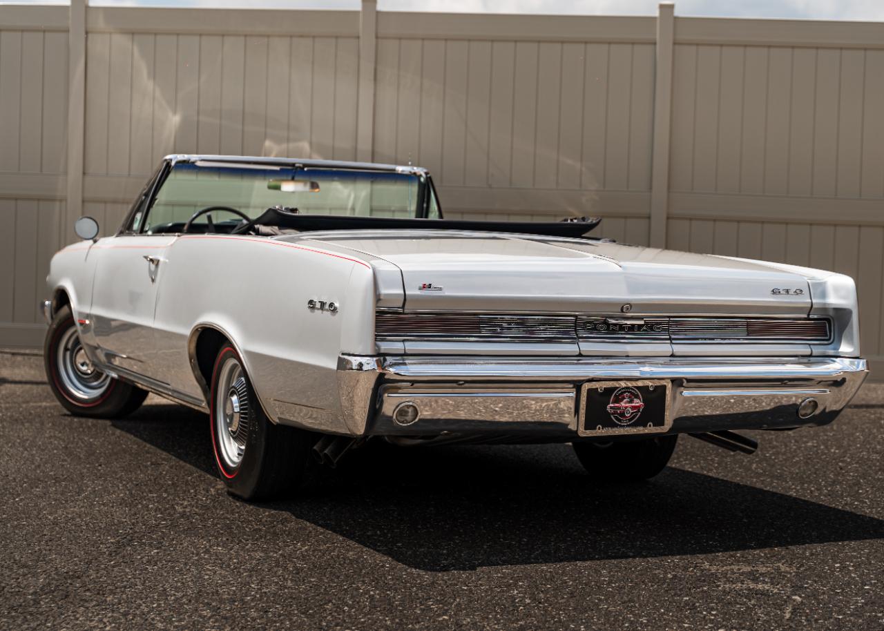 Pontiac GTO  1964