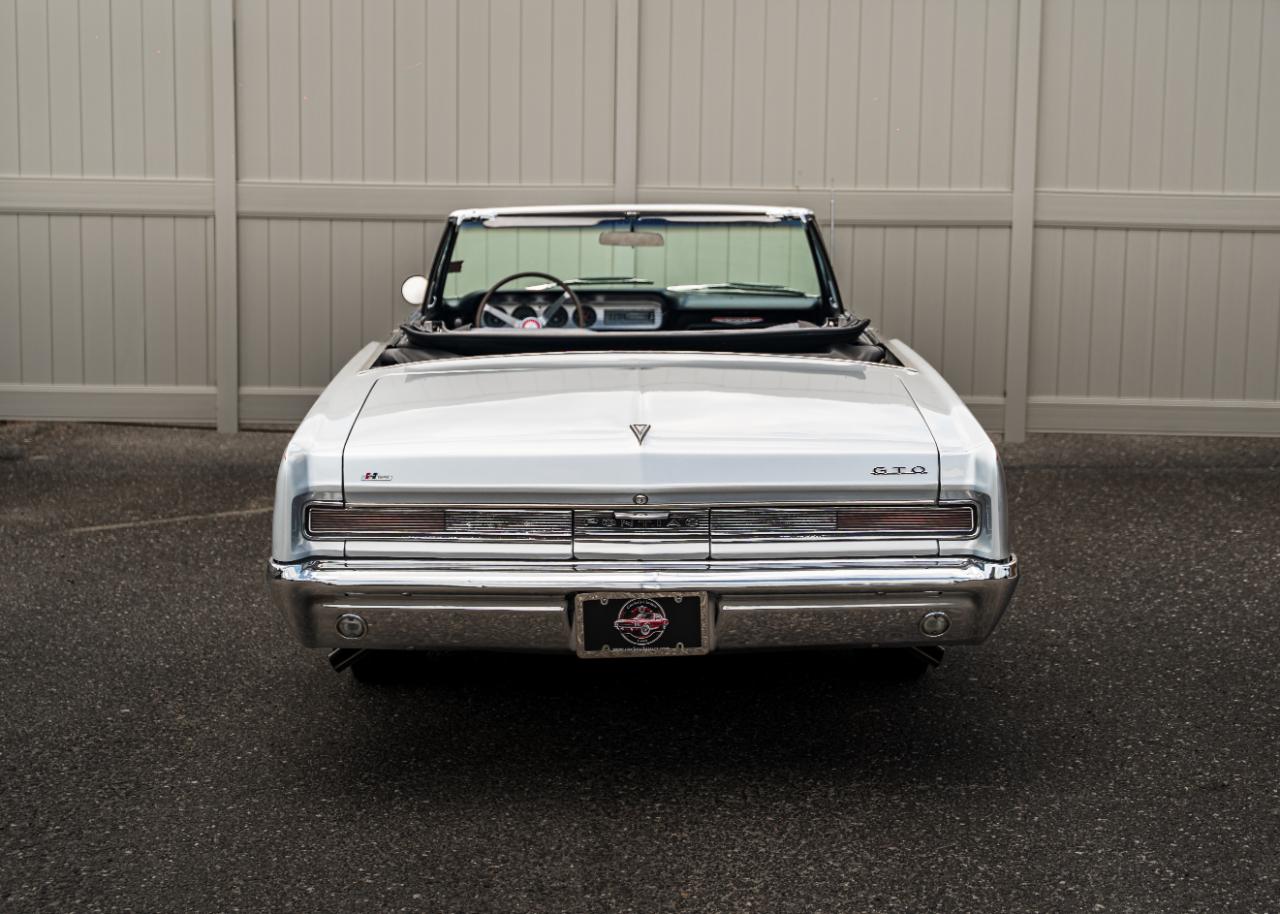 Pontiac GTO  1964