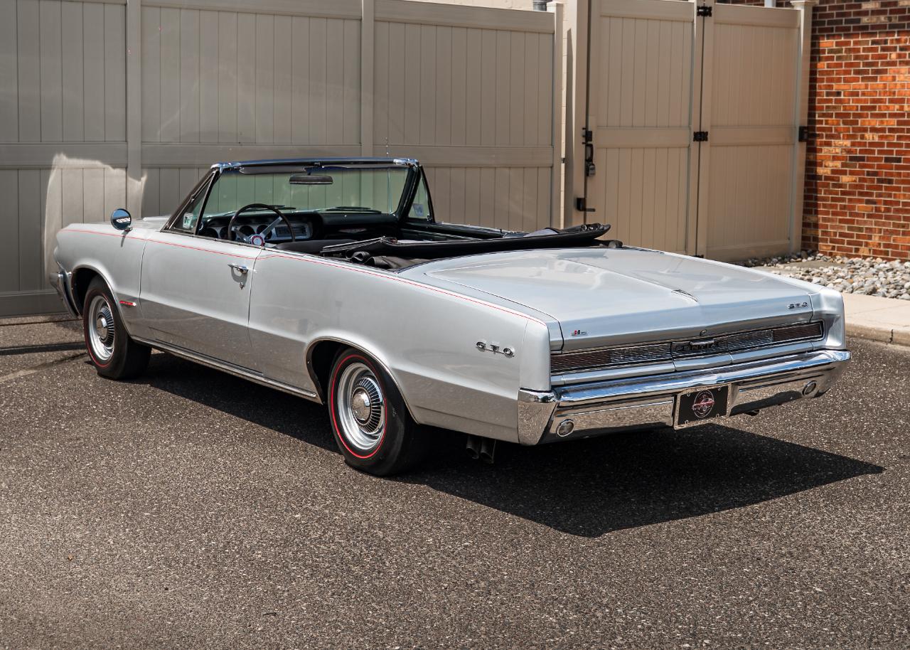 Pontiac GTO  1964