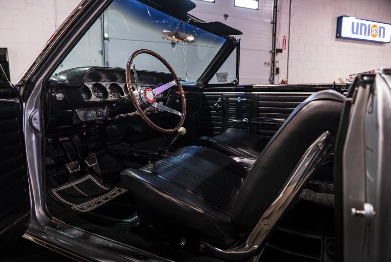 Pontiac GTO  1964