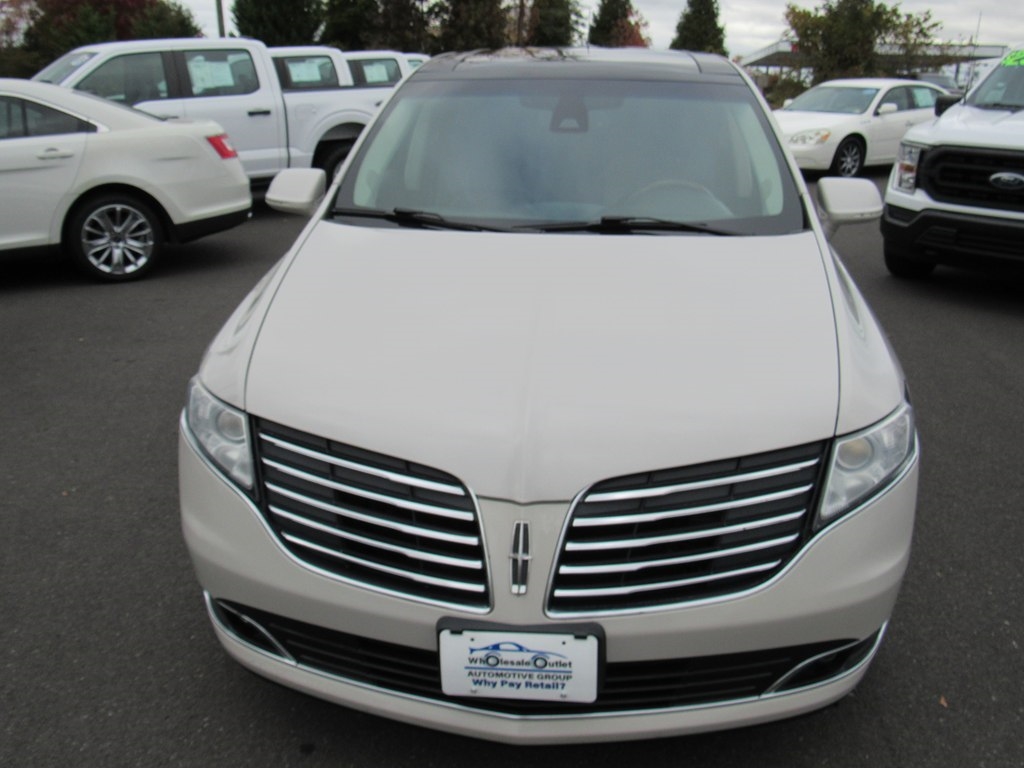 Lincoln MKT  2019 Lincoln MKT  2019