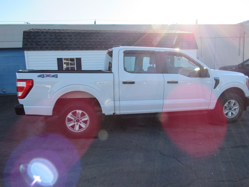 Ford F-150 XL SuperCrew 5.5-ft. Bed 4WD 2021 Ford F-150 XL SuperCrew 5.5-ft. Bed 4WD 2021