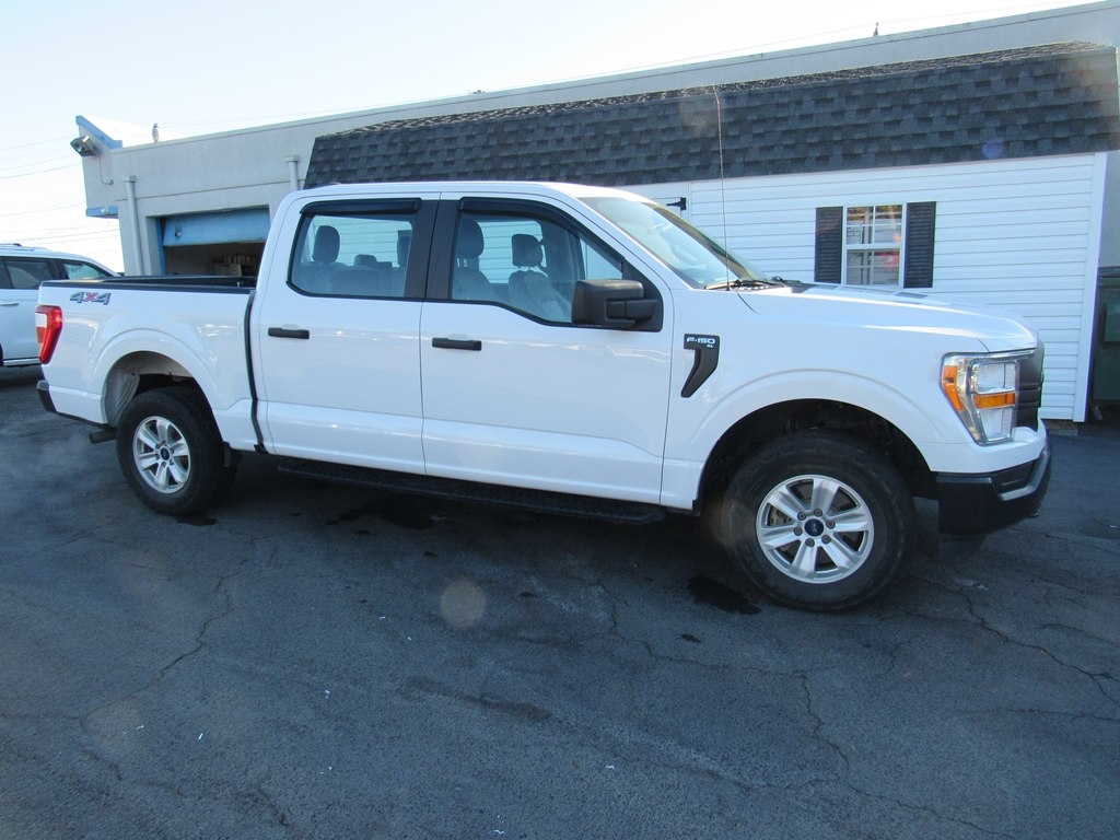 Ford F-150 XL SuperCrew 5.5-ft. Bed 4WD 2021 Ford F-150 XL SuperCrew 5.5-ft. Bed 4WD 2021