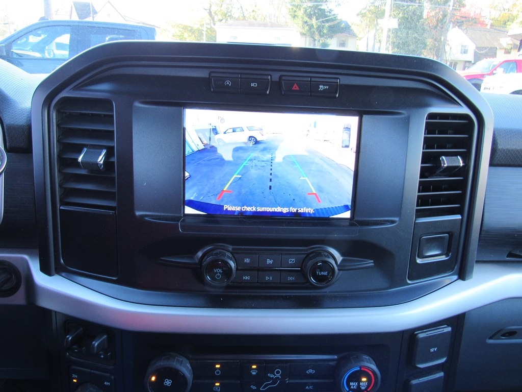 Ford F-150 XL SuperCrew 5.5-ft. Bed 4WD 2021 Ford F-150 XL SuperCrew 5.5-ft. Bed 4WD 2021