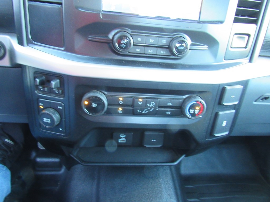 Ford F-150 XL SuperCrew 5.5-ft. Bed 4WD 2021 Ford F-150 XL SuperCrew 5.5-ft. Bed 4WD 2021