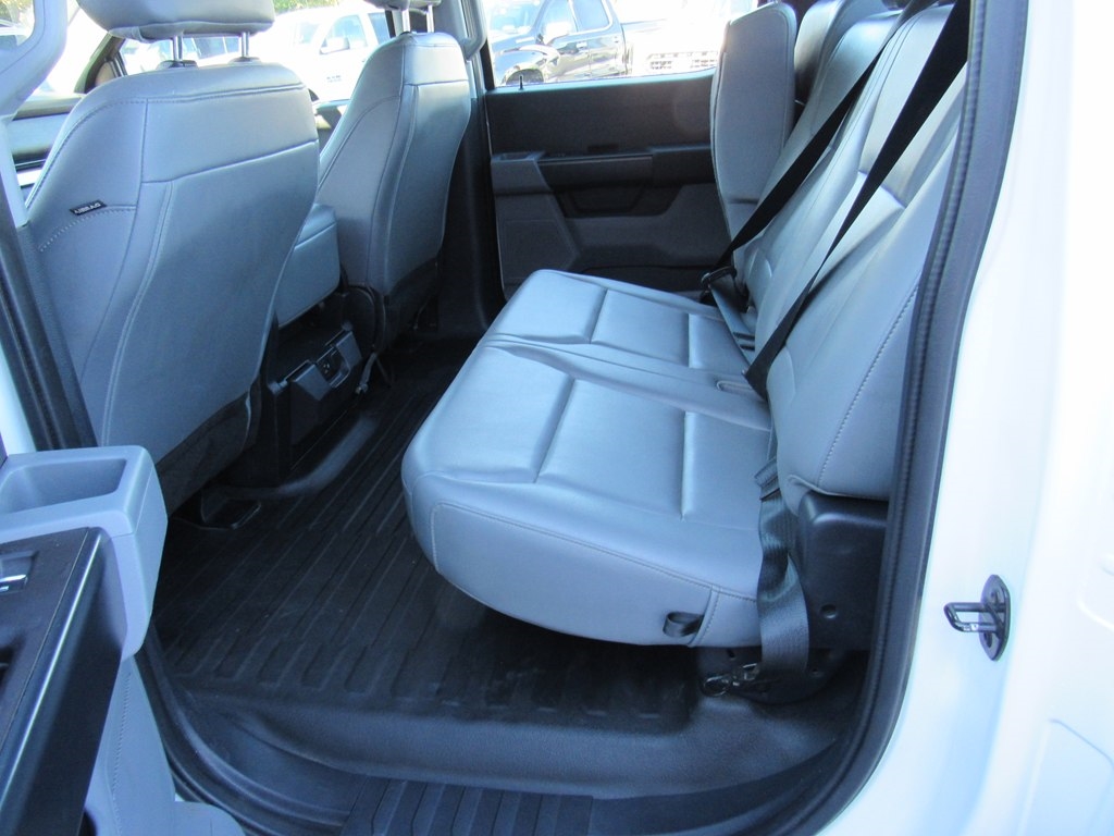 Ford F-150 XL SuperCrew 5.5-ft. Bed 4WD 2021 Ford F-150 XL SuperCrew 5.5-ft. Bed 4WD 2021