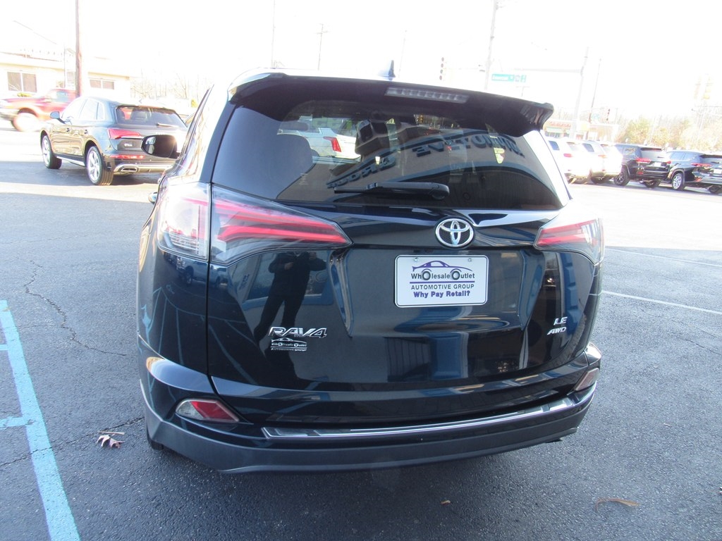 Toyota RAV4  2018