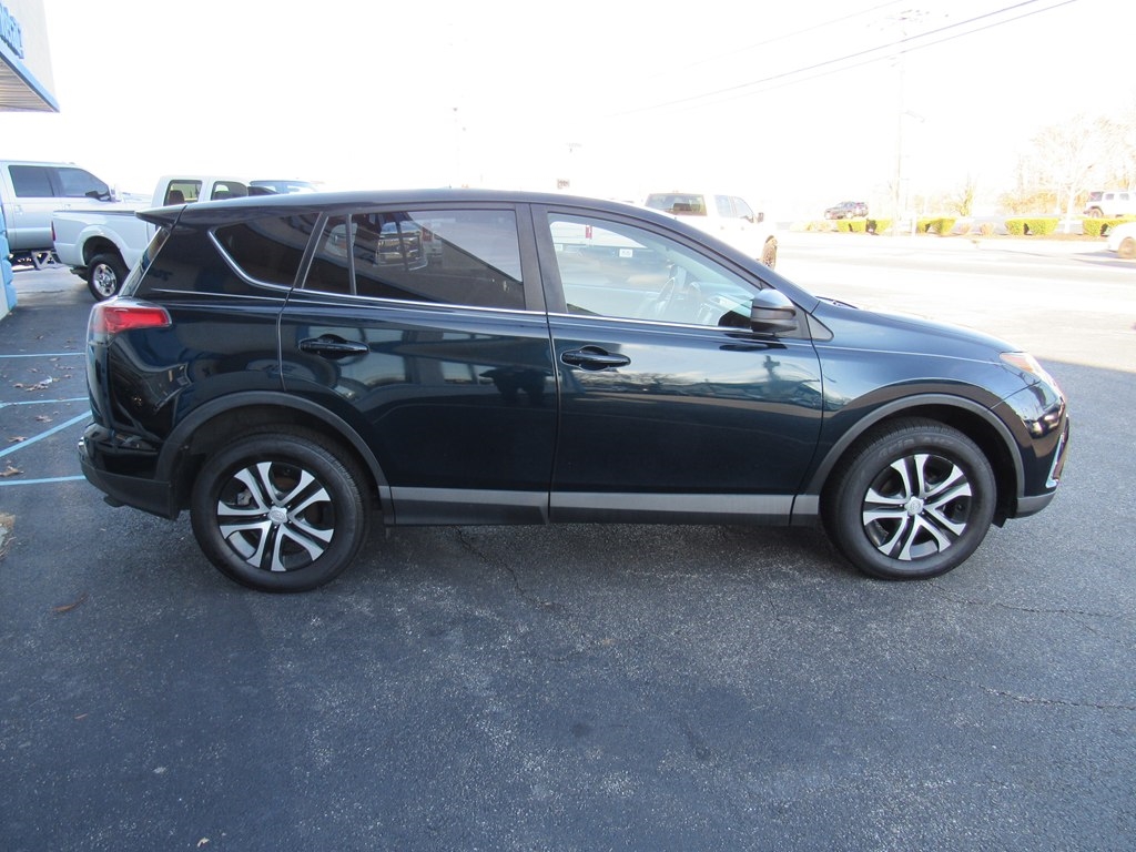 Toyota RAV4  2018