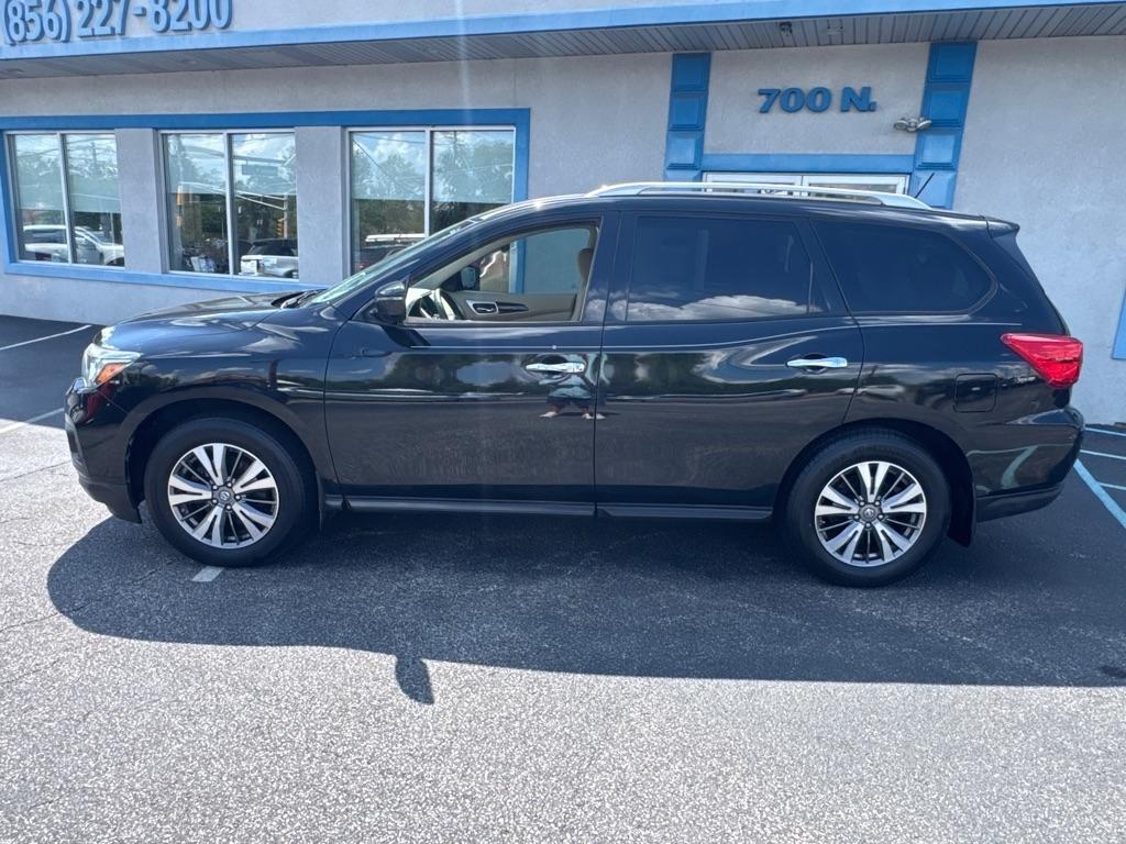 Nissan Pathfinder FWD SV 2017