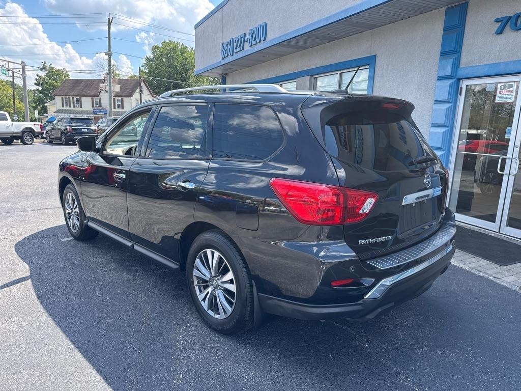 Nissan Pathfinder FWD SV 2017