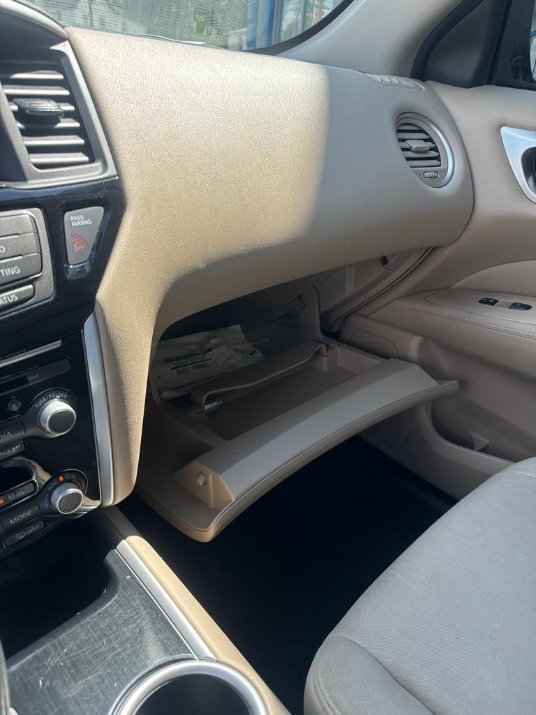 Nissan Pathfinder FWD SV 2017