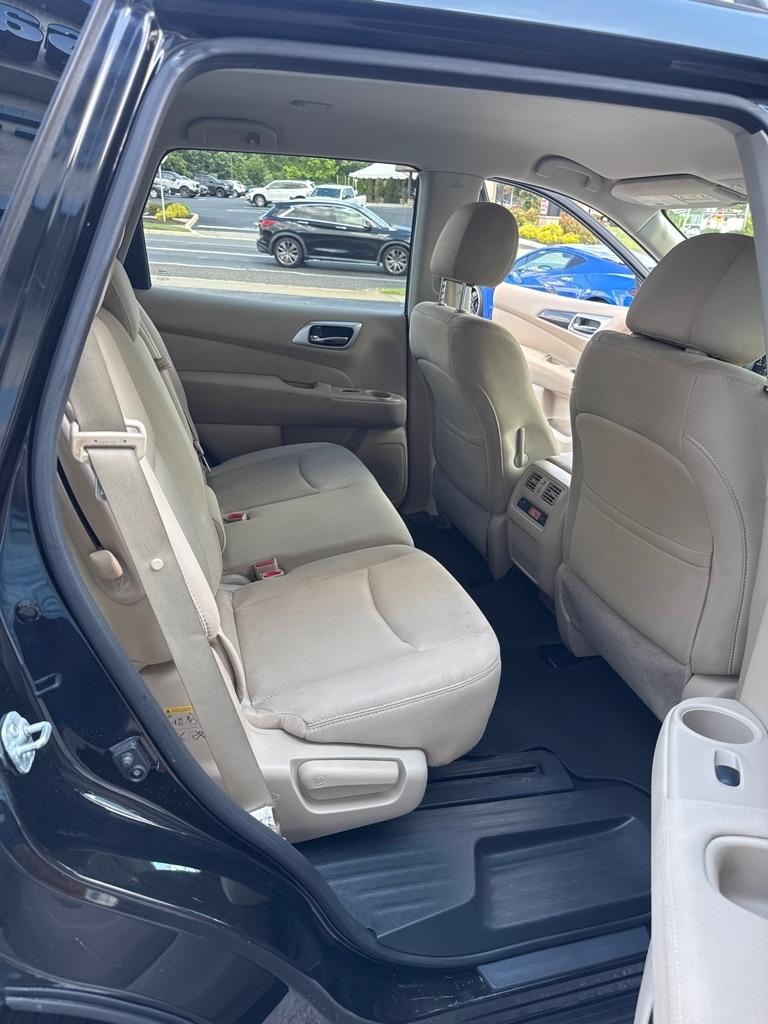 Nissan Pathfinder FWD SV 2017
