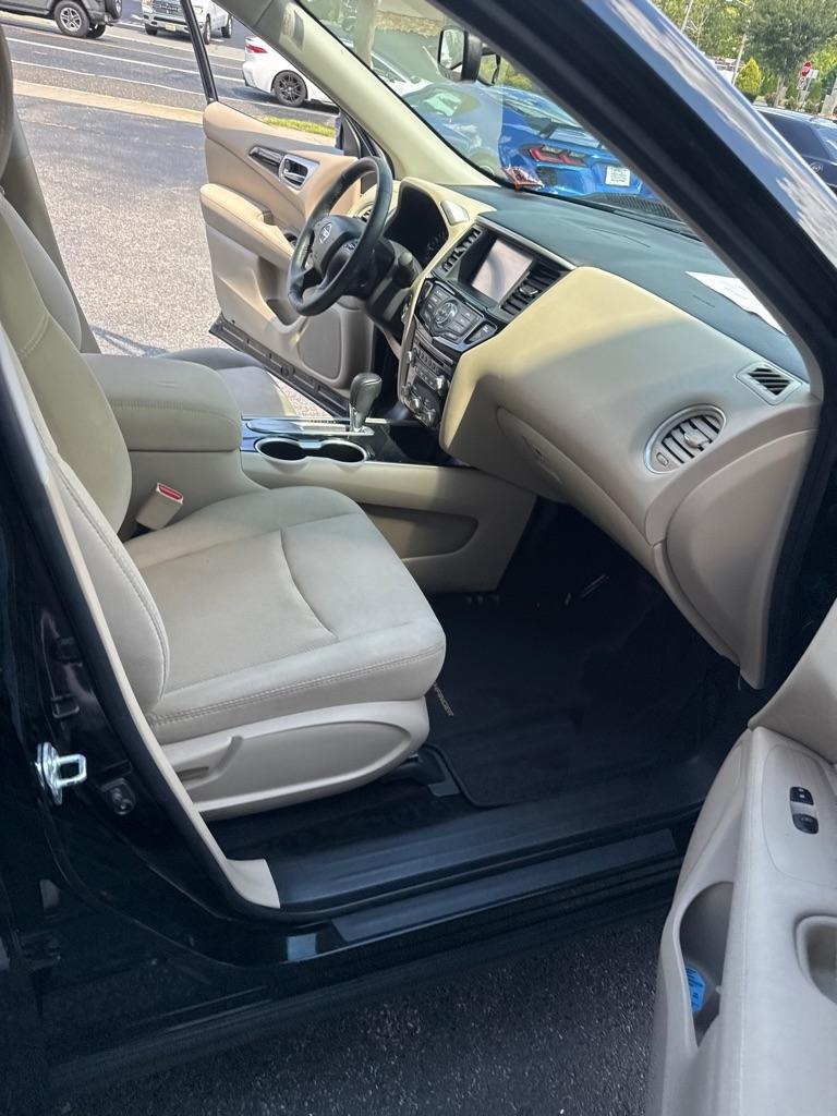 Nissan Pathfinder FWD SV 2017