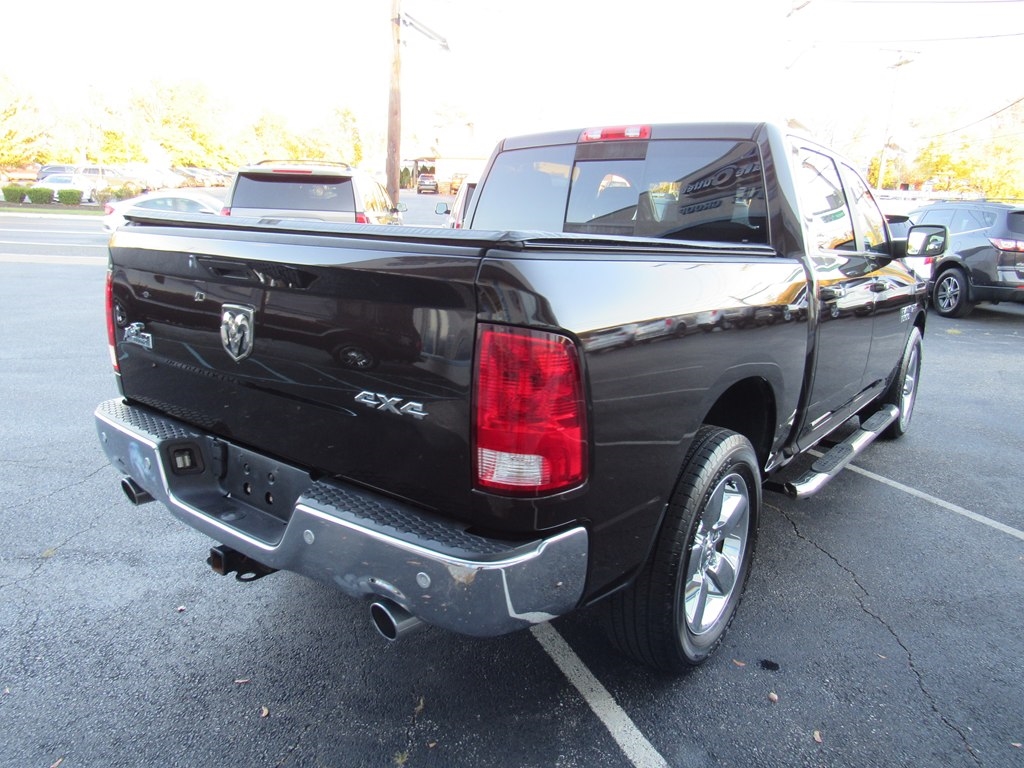 RAM 1500 Big Horn/Lone Star 4x4 Quad Cab 6'4" Box 2017 RAM 1500 Big Horn/Lone Star 4x4 Quad Cab 6'4" Box 2017