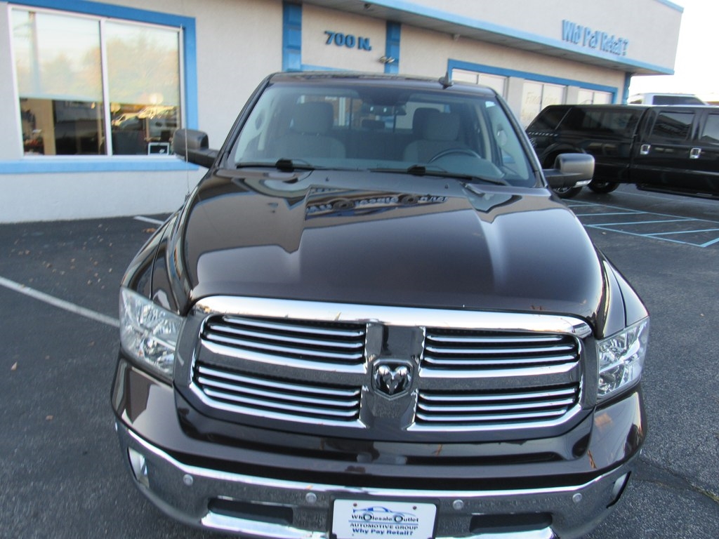 RAM 1500 Big Horn/Lone Star 4x4 Quad Cab 6'4" Box 2017 RAM 1500 Big Horn/Lone Star 4x4 Quad Cab 6'4" Box 2017