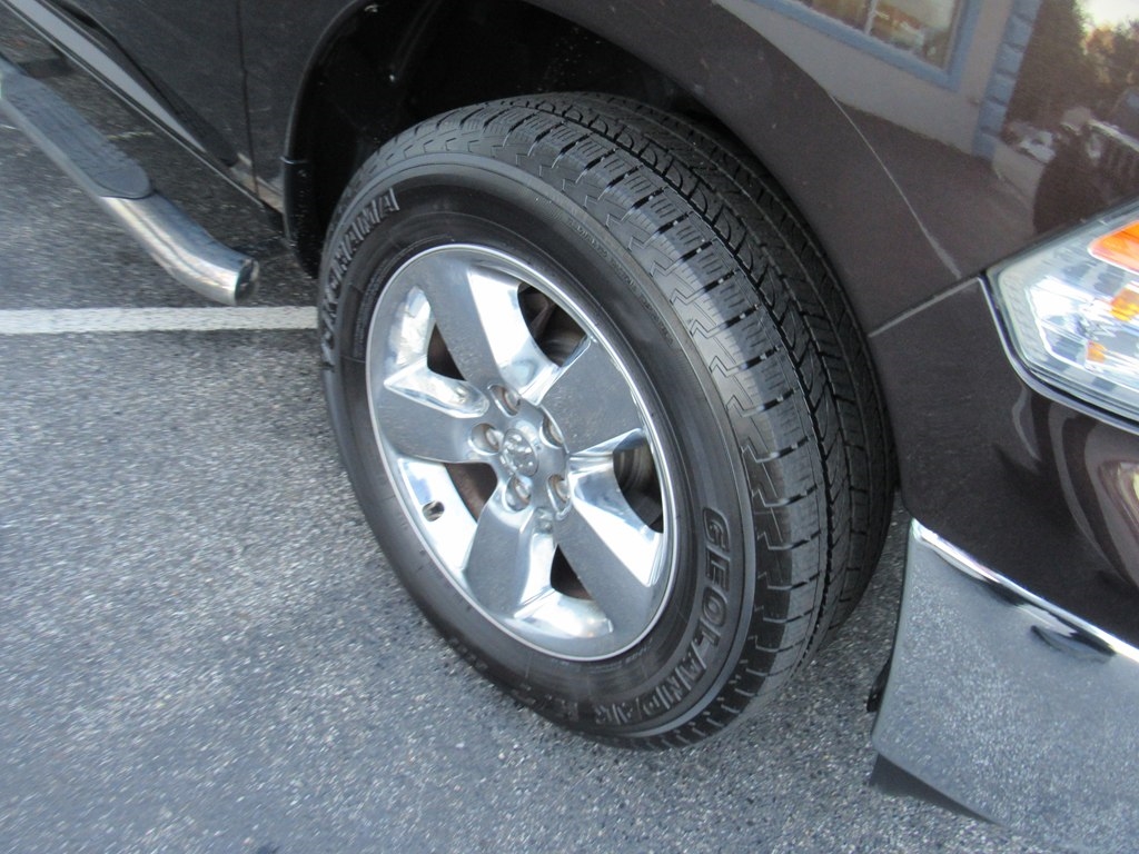 RAM 1500 Big Horn/Lone Star 4x4 Quad Cab 6'4" Box 2017 RAM 1500 Big Horn/Lone Star 4x4 Quad Cab 6'4" Box 2017