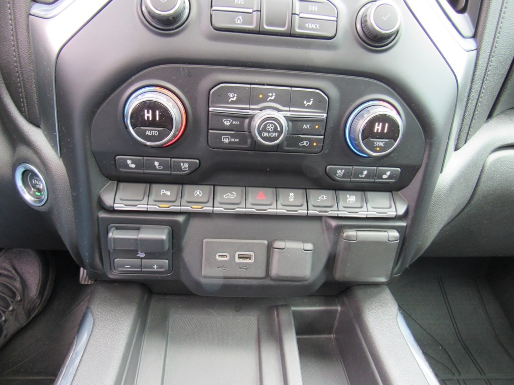 Chevrolet Silverado 1500 LTZ Crew Cab 2020 Chevrolet Silverado 1500 LTZ Crew Cab 2020