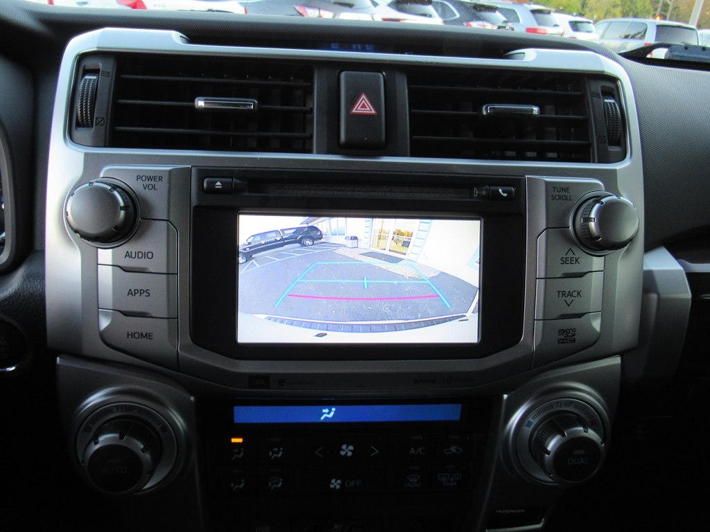 Toyota 4Runner Limited V6 4D SUV 4WD 2016 Toyota 4Runner Limited V6 4D SUV 4WD 2016