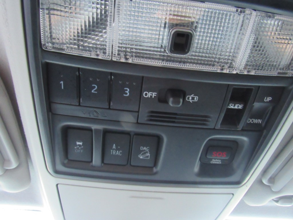 Toyota 4Runner Limited V6 4D SUV 4WD 2016 Toyota 4Runner Limited V6 4D SUV 4WD 2016