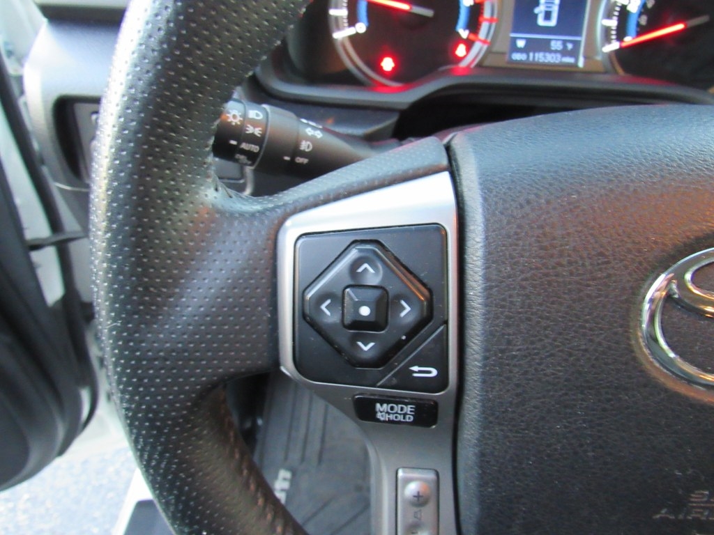 Toyota 4Runner Limited V6 4D SUV 4WD 2016 Toyota 4Runner Limited V6 4D SUV 4WD 2016