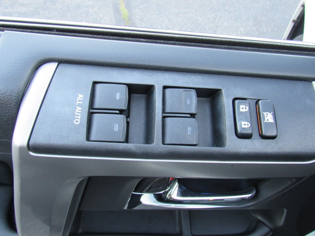 Toyota 4Runner Limited V6 4D SUV 4WD 2016 Toyota 4Runner Limited V6 4D SUV 4WD 2016