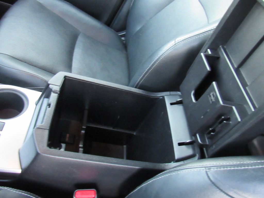 Toyota 4Runner Limited V6 4D SUV 4WD 2016 Toyota 4Runner Limited V6 4D SUV 4WD 2016