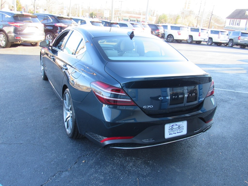 Genesis G70  2023