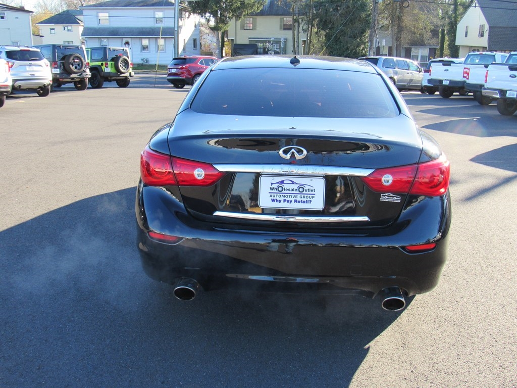 Infiniti Q50  2015