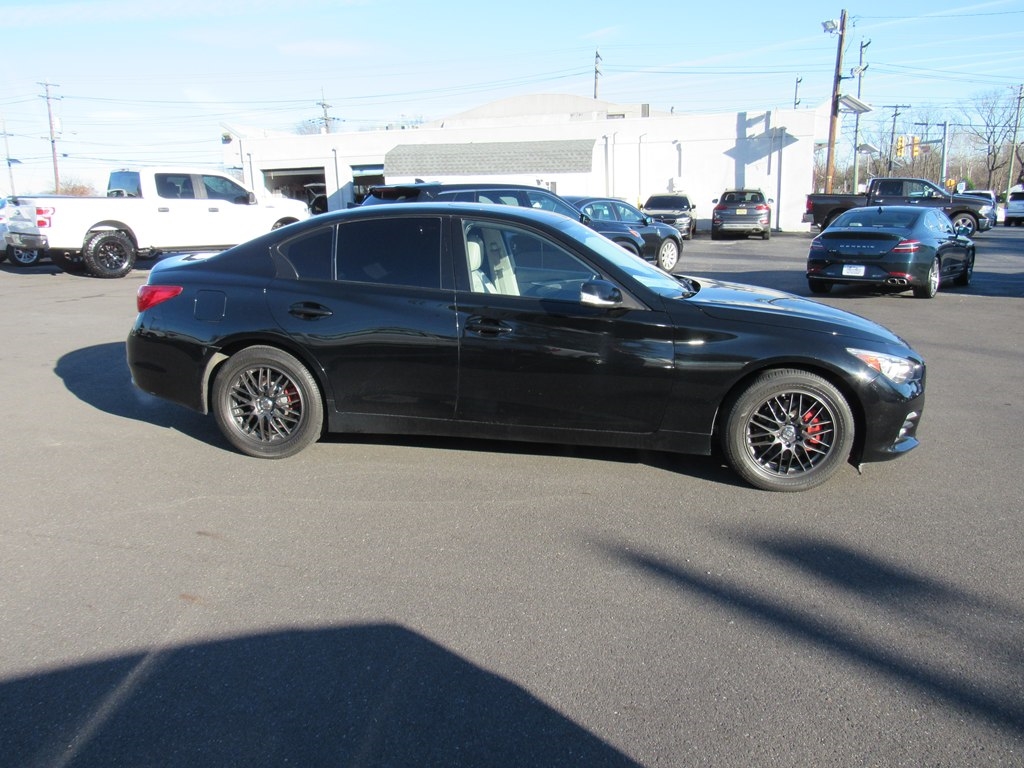 Infiniti Q50  2015
