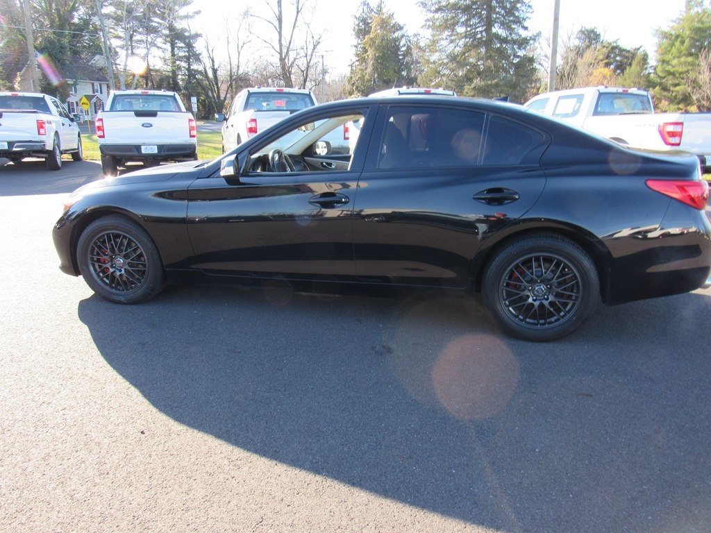 Infiniti Q50  2015