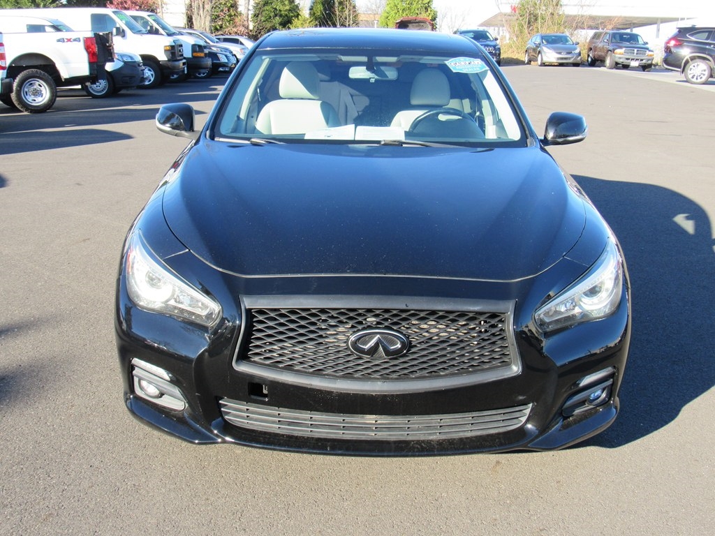 Infiniti Q50  2015