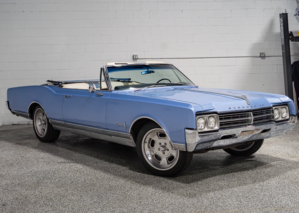 Oldsmobile Starfire  1965