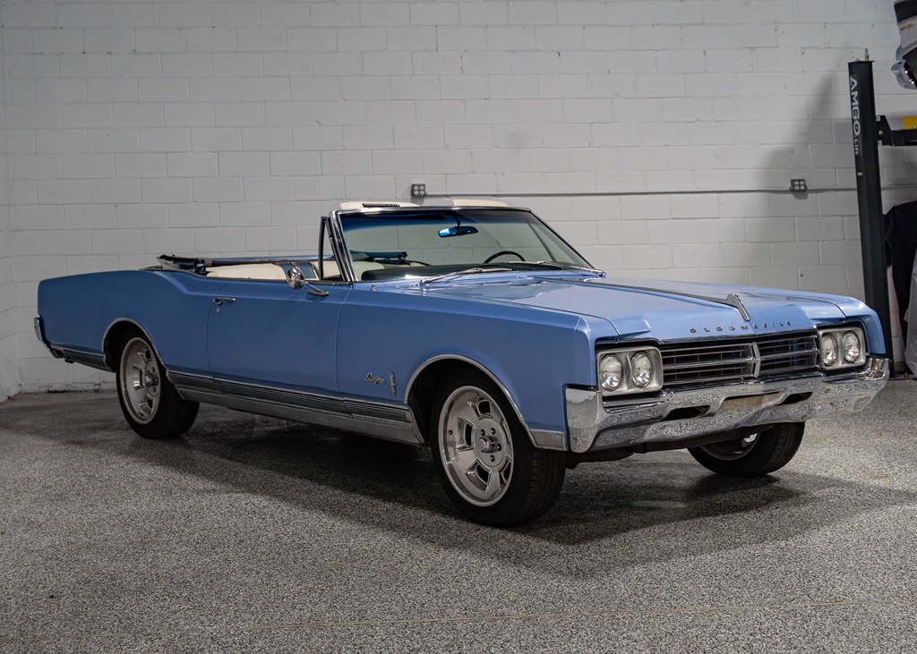 Oldsmobile Starfire  1965