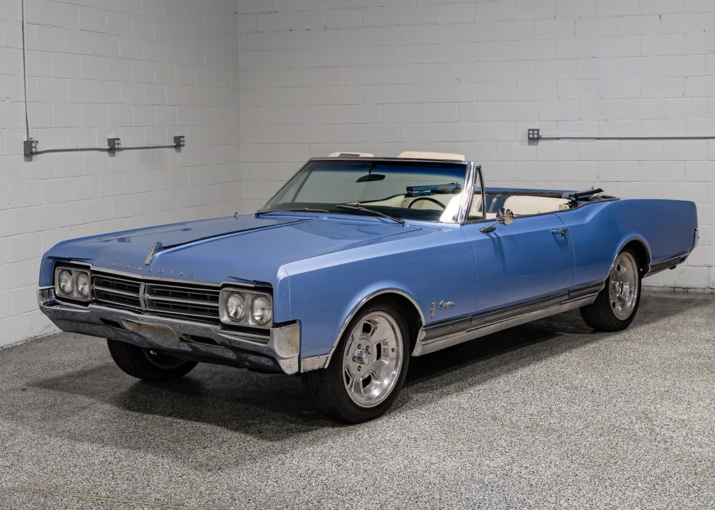 Oldsmobile Starfire  1965