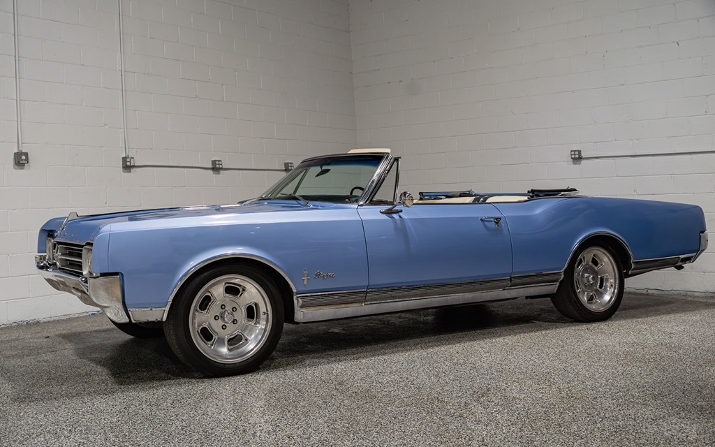 Oldsmobile Starfire  1965