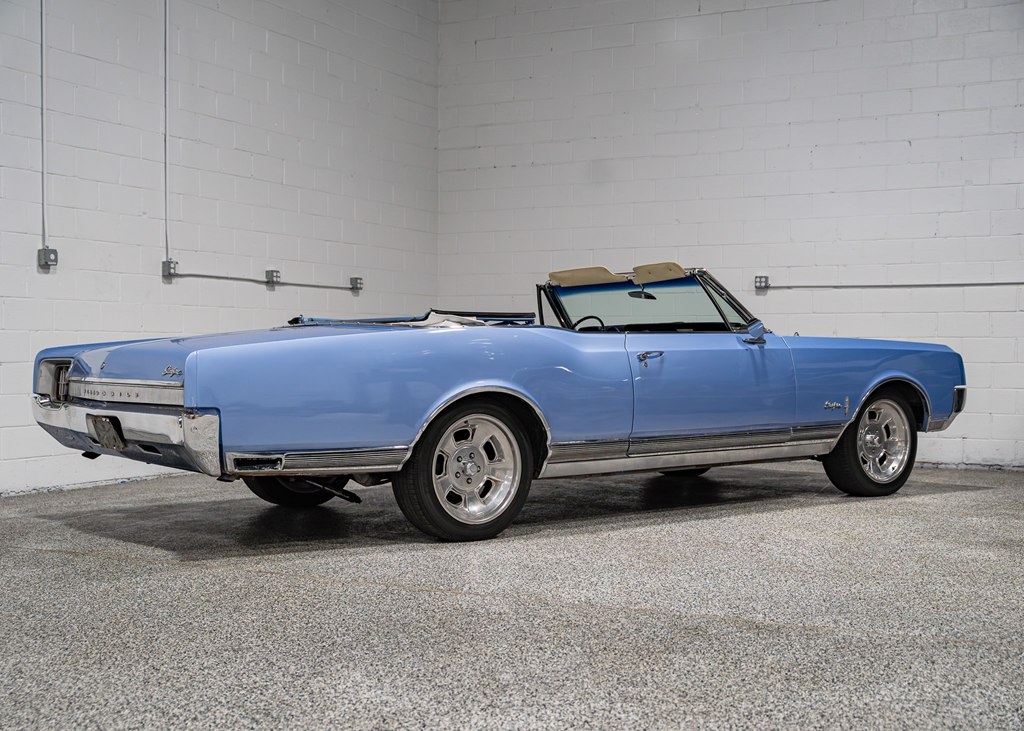 Oldsmobile Starfire  1965