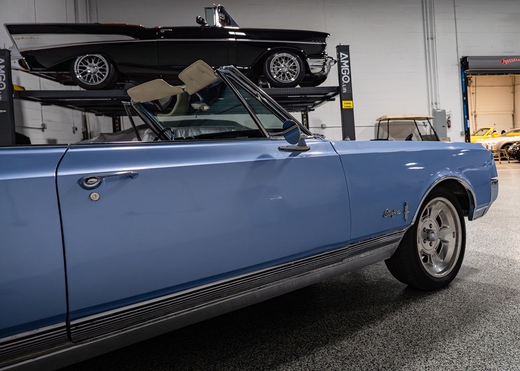 Oldsmobile Starfire  1965