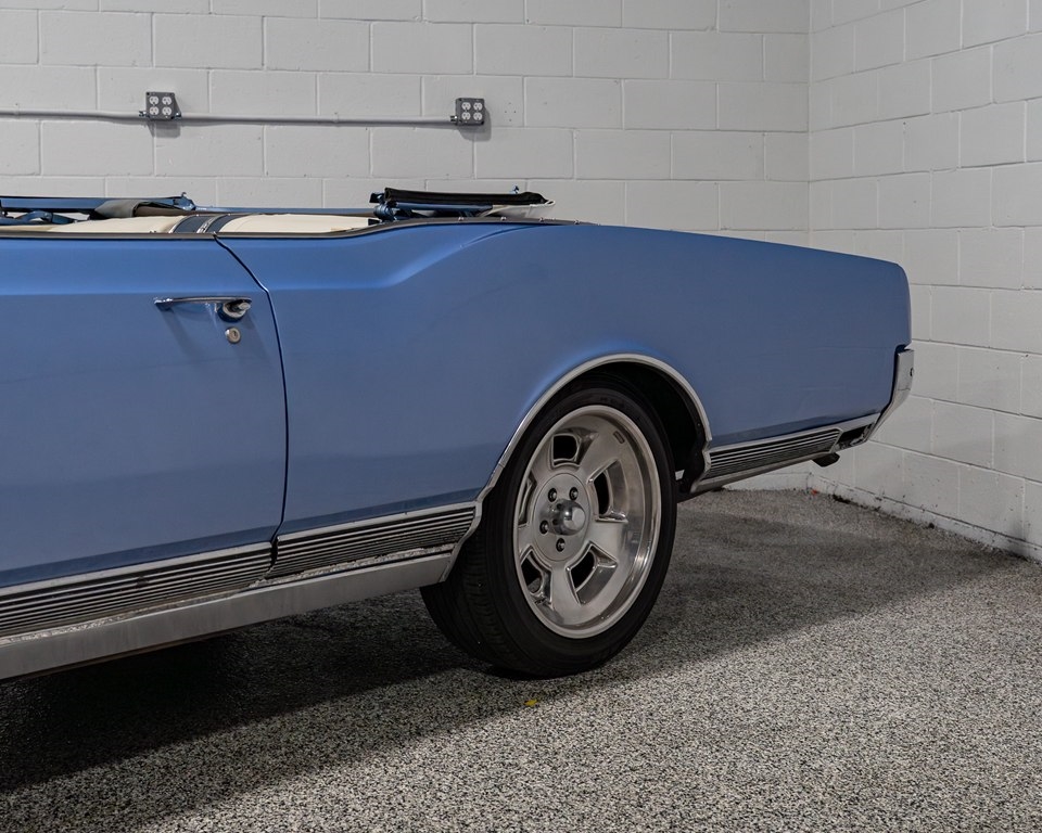 Oldsmobile Starfire  1965