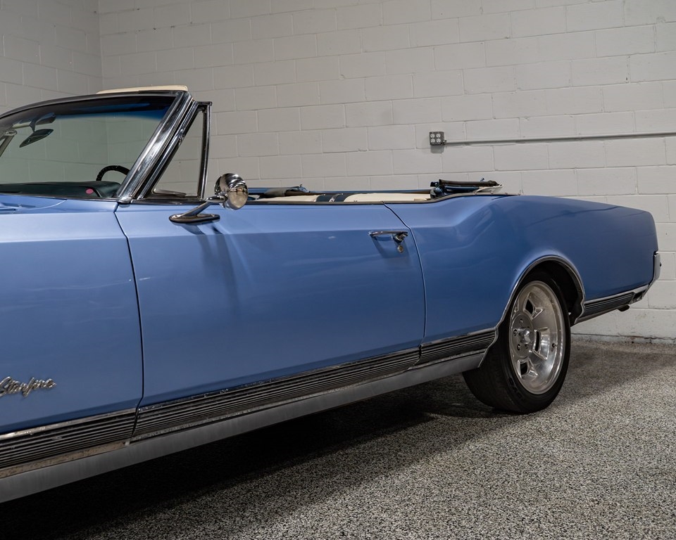 Oldsmobile Starfire  1965