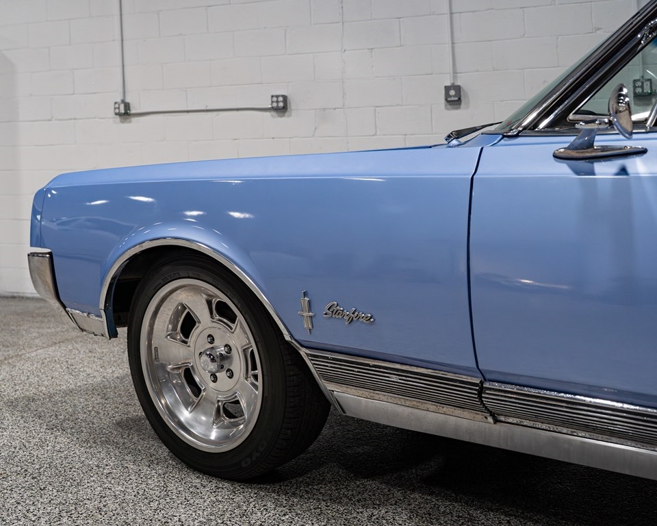 Oldsmobile Starfire  1965