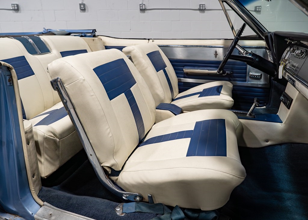 Oldsmobile Starfire  1965