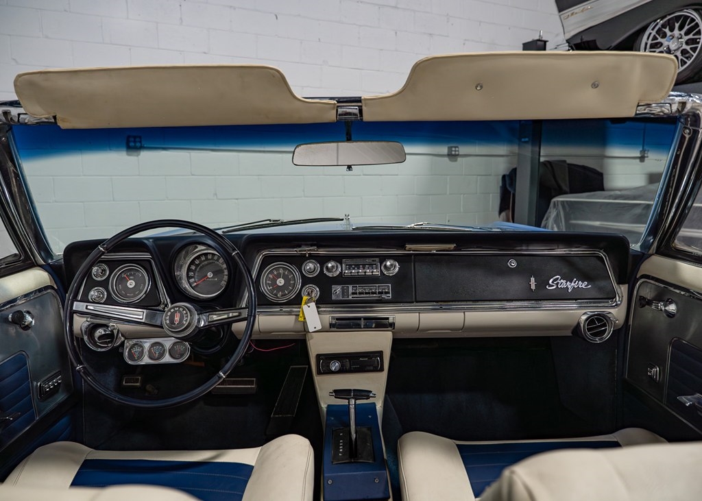 Oldsmobile Starfire  1965