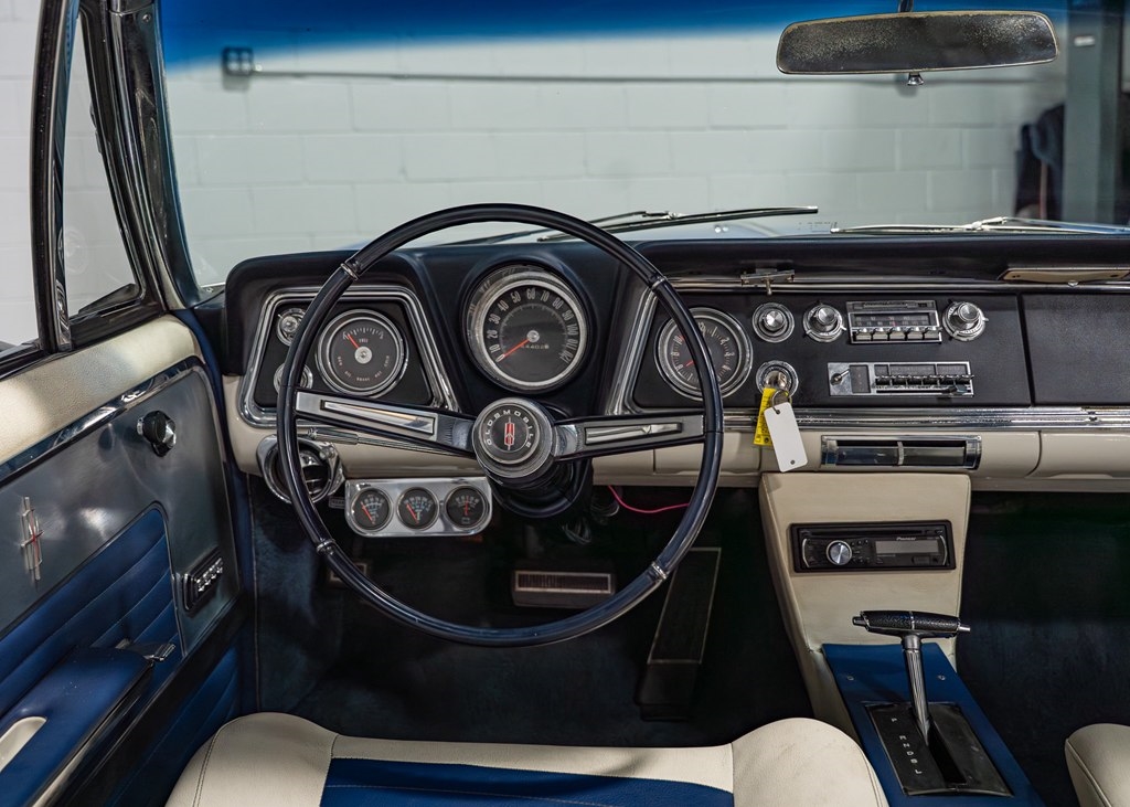 Oldsmobile Starfire  1965