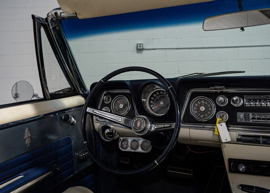 Oldsmobile Starfire  1965