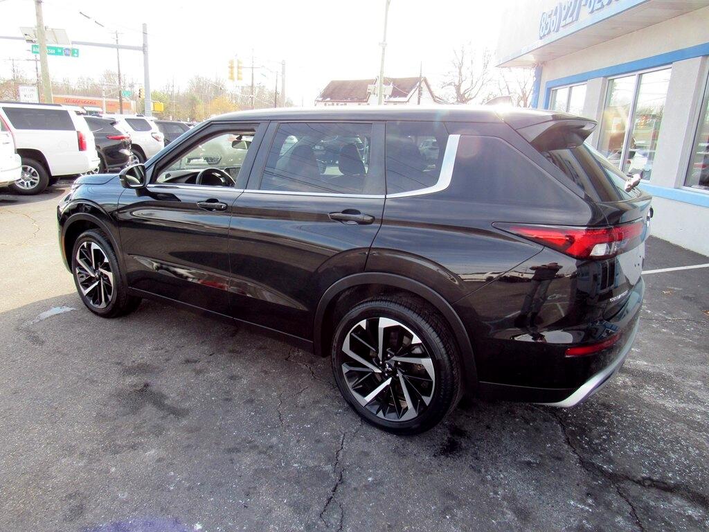 Mitsubishi Outlander  2022